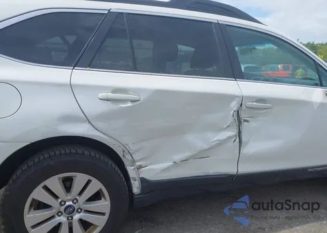 2016 Subaru Outback 2.5I Premium z USA, uszkodzony, nr VIN 4S4BSACCXG3220359